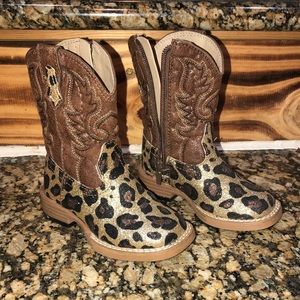 Toddler girls size 5 boots